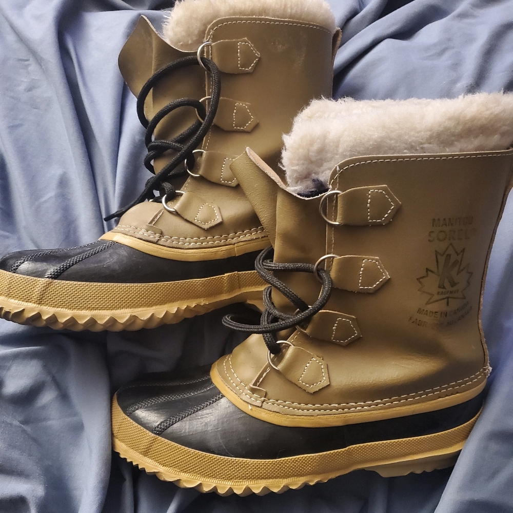 Sorel size 10 snowboots